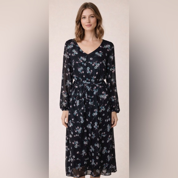 Black Label Dresses & Skirts - NWT!! Black Label by Evan Picone Long Sleeve Dress with Floral Pattern Size 18